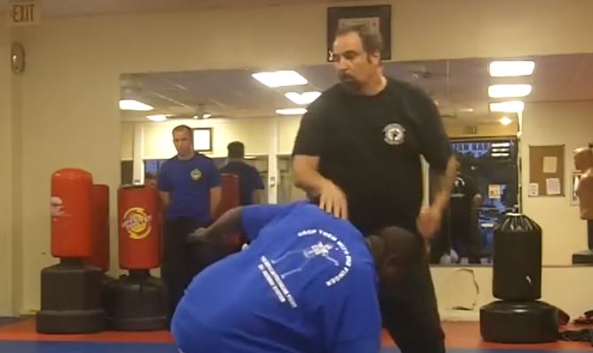 DIRTY STREET FIGHTING SELF DEFENSE TRICK